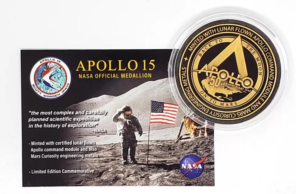 Store NASA Gear Apollo 15 Falcon Medallion