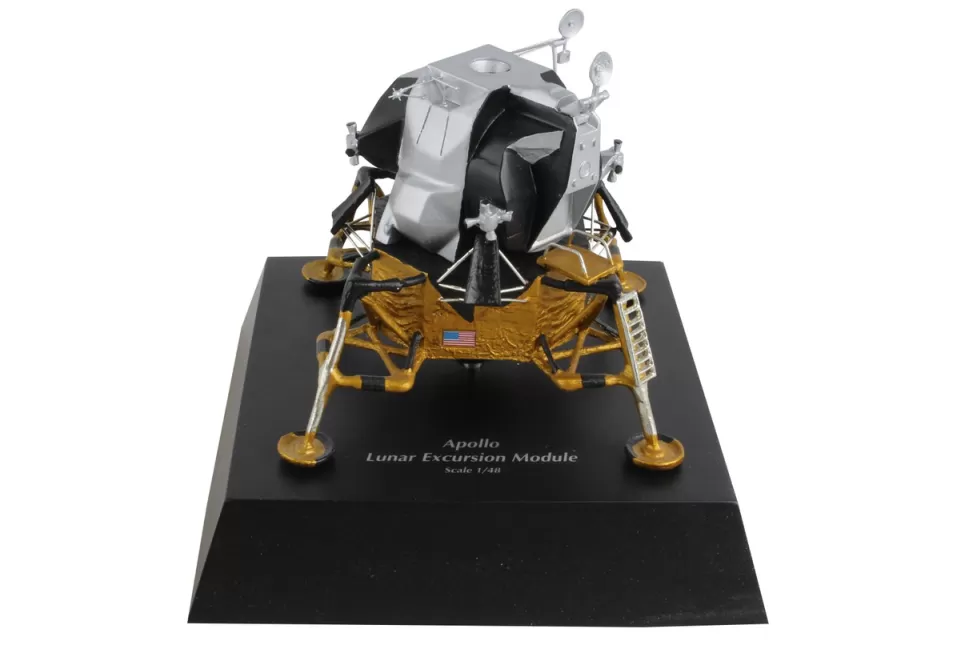 Cheap NASA Gear Apollo Lunar Excursion Module Model